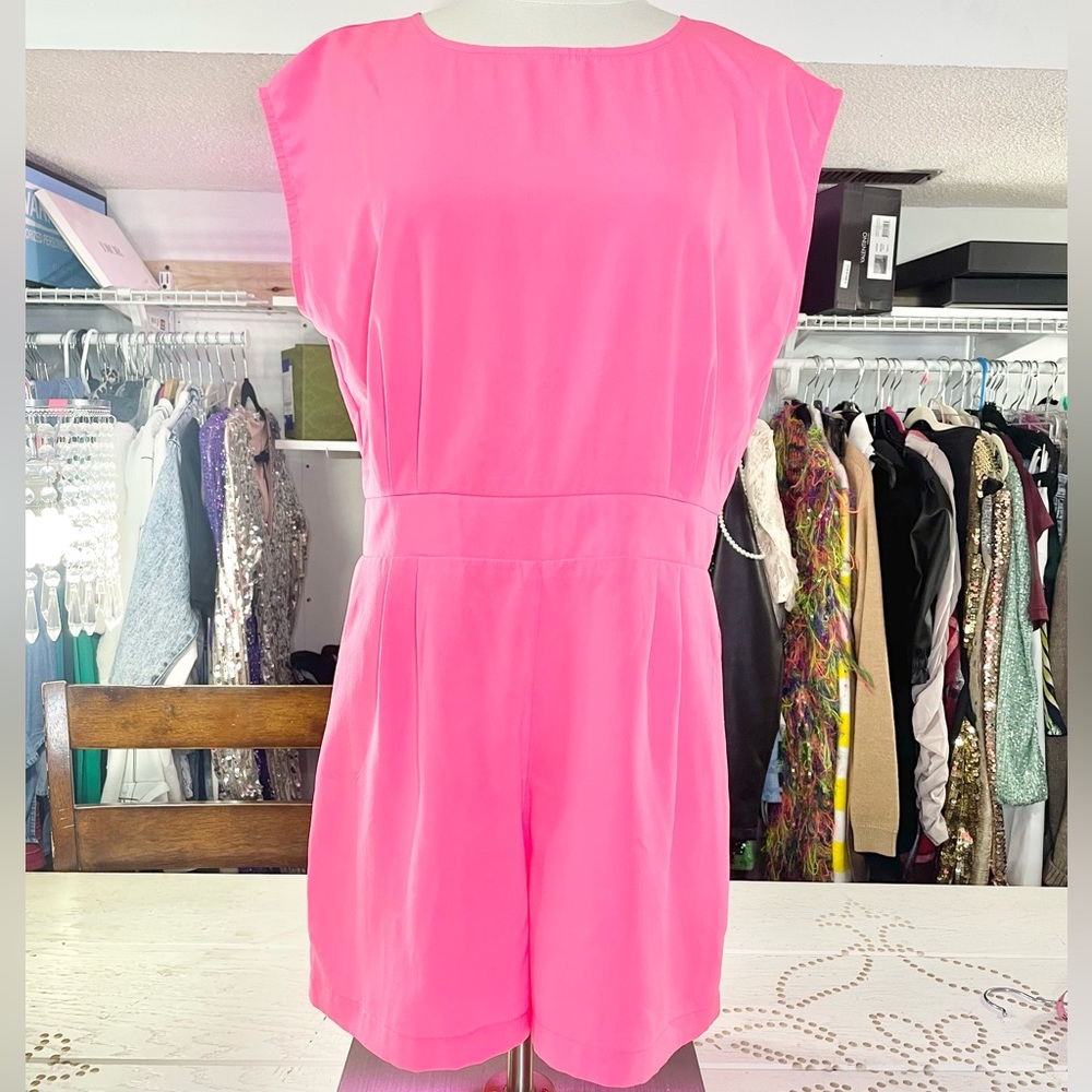 Vince Camuto Hot Pink Short Sleeve Romper